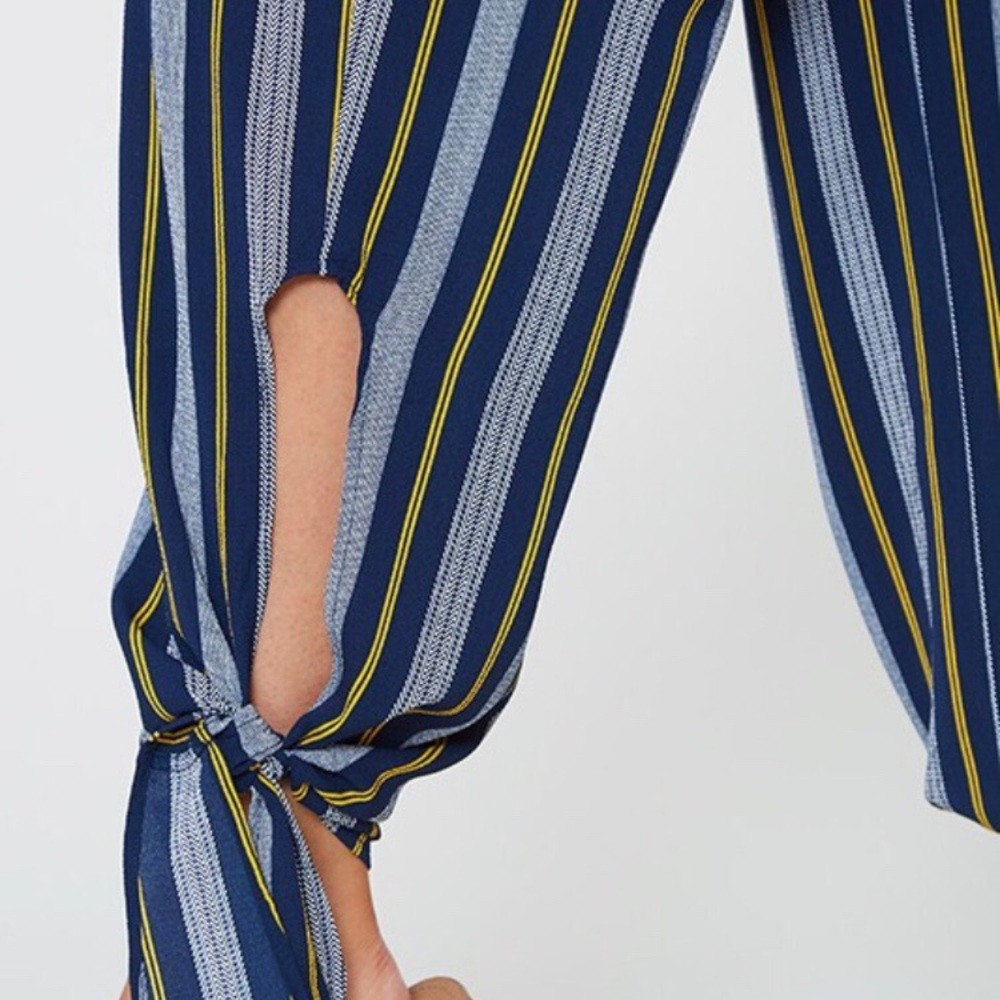 Just In 💙Navy Striped Jumpsuit - Picture 3 of 5